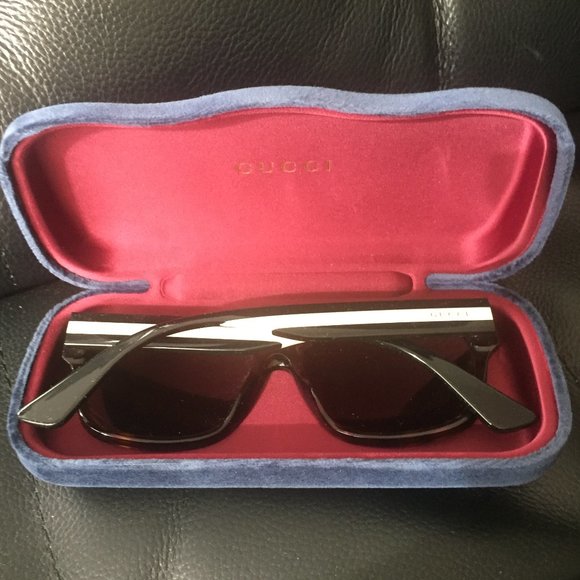 ⭐Host Pick⭐GUCCI rectangular sunglasses - NWOT - Picture 2 of 5